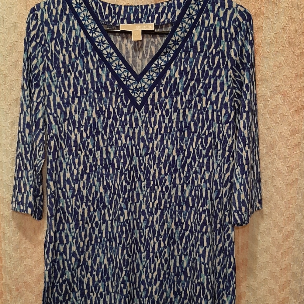 MICHAEL Michael Kors V-Neck 3/4 Sleeve Blue V-neck Watercolor Blouse